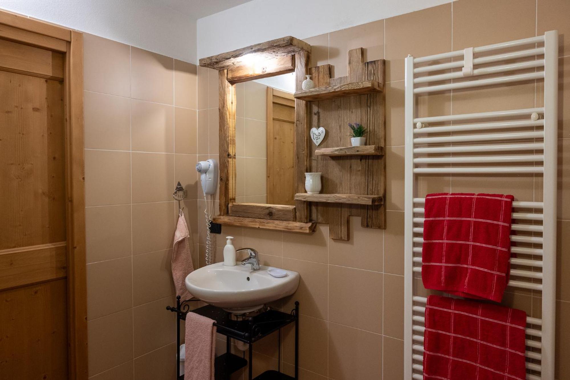 Baita De Eliseo B&B Valdisotto Luaran gambar